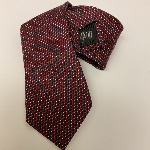 ZEGNA MENS SILK TIE RED BLACK WHITE GEOMETRIC NWOT
